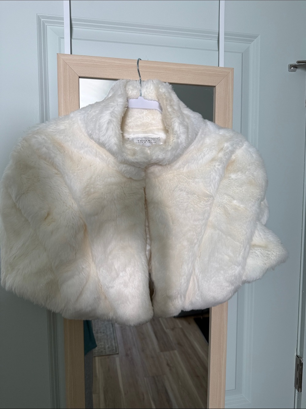 Tahari Ivory Faux Fur Capelet Jacket